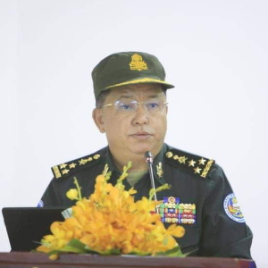 ឯកឧត្តម ឧត្តមសេនីយ៍ឯក ដោក សុផា